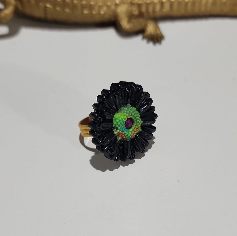 Black and Green Floral Ring